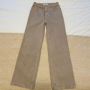 Abercrombie high rise 90s relaxed jeans (size 24 short)